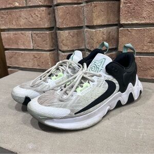 Nike Giannis Immortality 2 Basketball Men Shoe Size 9 Casual Run DM0825-101